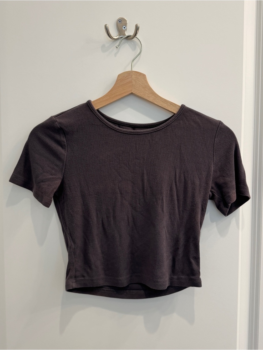 Women’s Short Sleeve Crewneck Crop Top - Charcoal